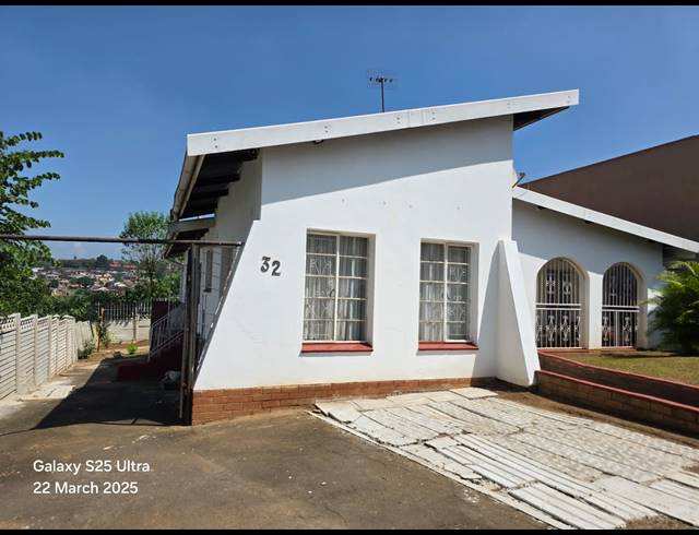 4 BEDROOM HOUSE FOR SALE IN NEWHOLME